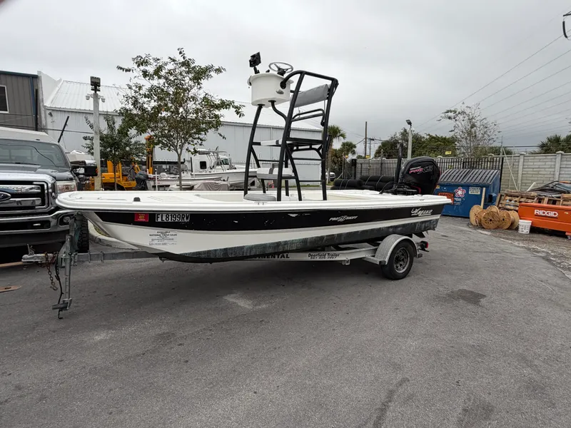 The Image of Mako Pro Skiff 19 Top Drive 2018 - 0