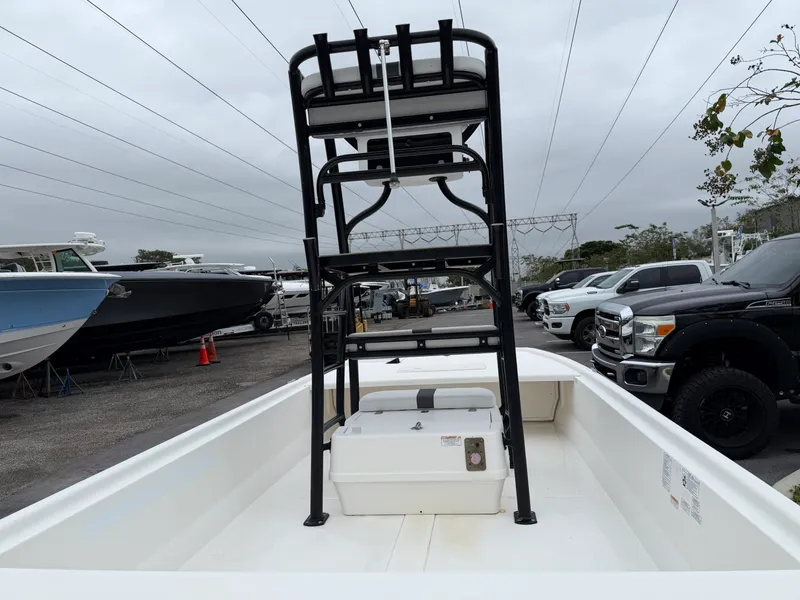 Slide: The Image of Mako Pro Skiff 19 Top Drive 2018 - 4