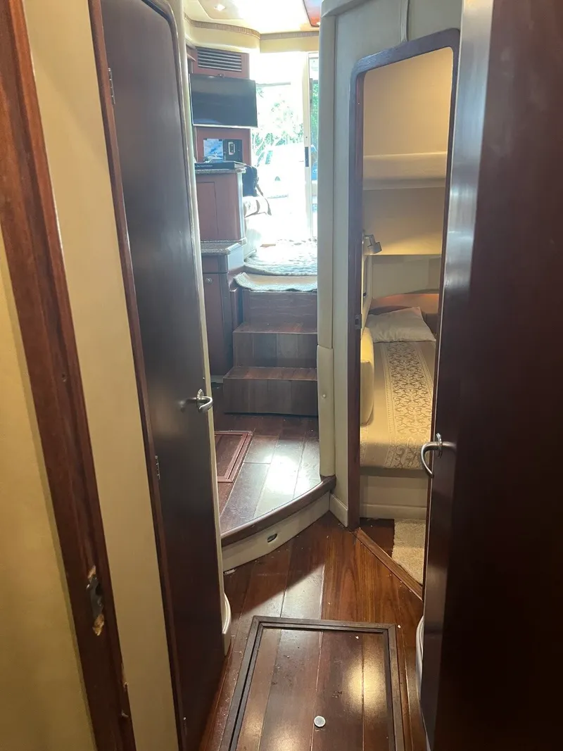 Slide: The Image of Sea Ray 44 Sedan Bridge 2006 - 10