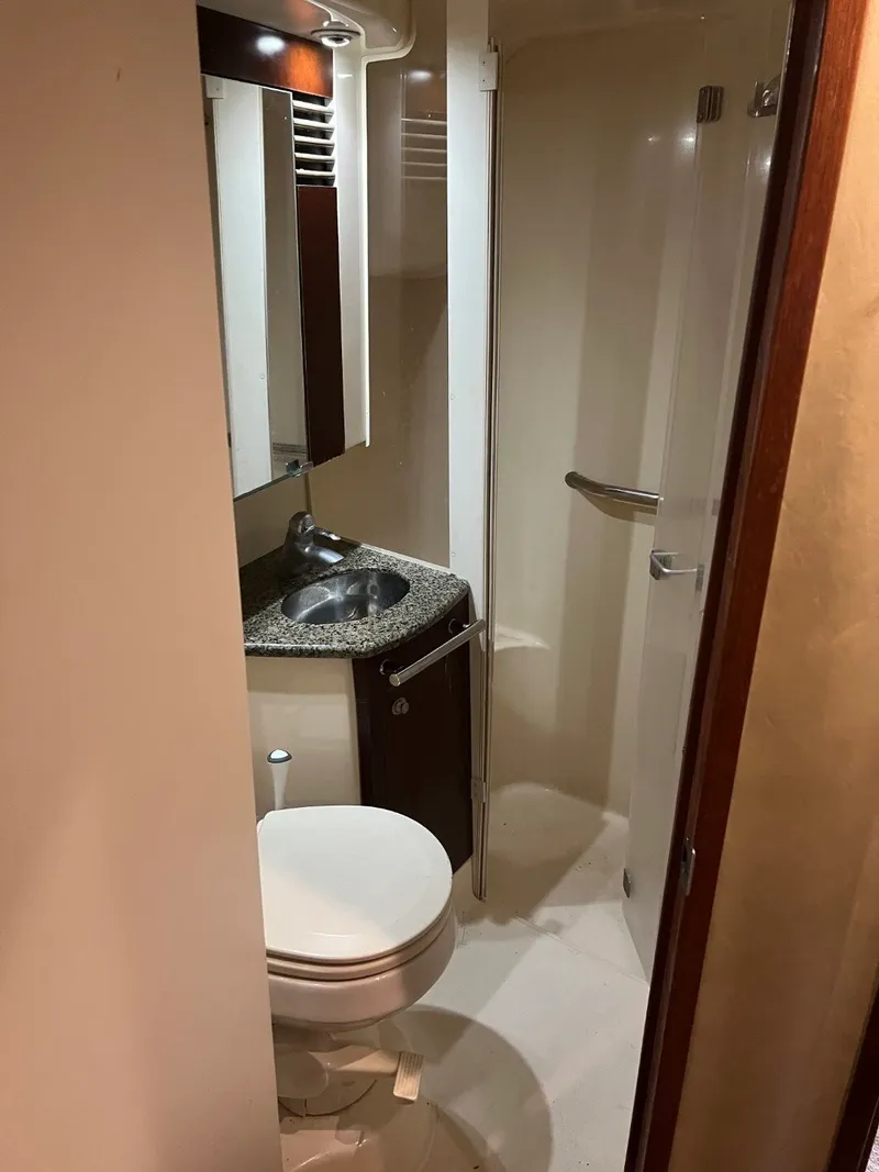 Slide: The Image of Sea Ray 44 Sedan Bridge 2006 - 17