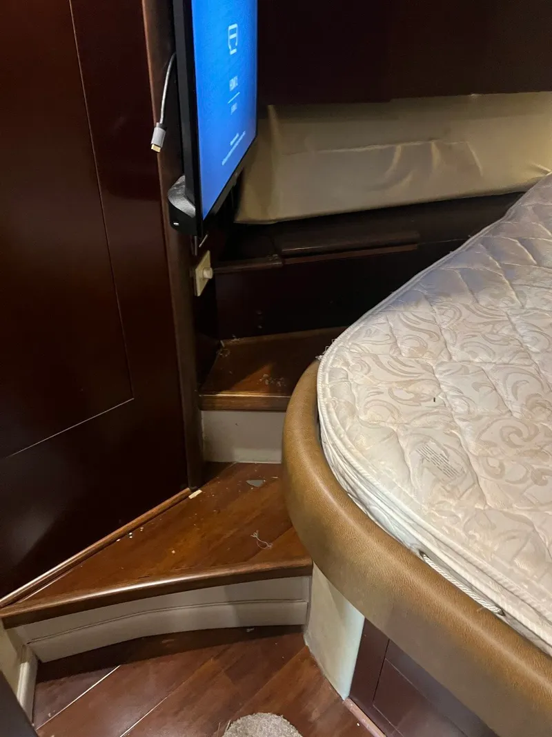 Slide: The Image of Sea Ray 44 Sedan Bridge 2006 - 20