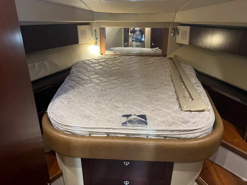 Slide: The Image of Sea Ray 44 Sedan Bridge 2006 - 3