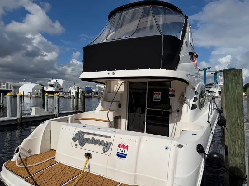 Slide: The Image of Sea Ray 44 Sedan Bridge 2006 - 6