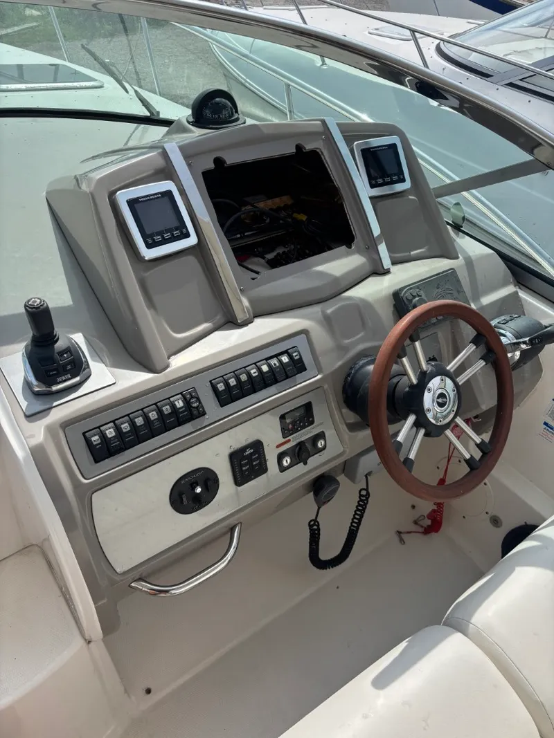 Slide: The Image of Chaparral 370 Signature 2013 - 2