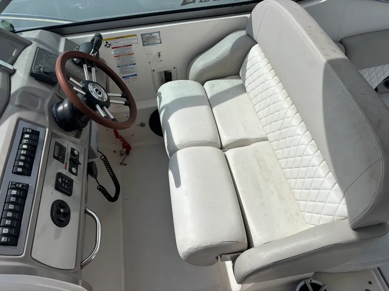 Slide: The Image of Chaparral 370 Signature 2013 - 11