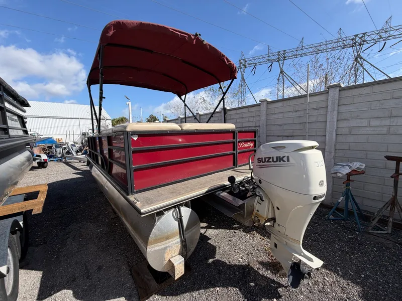 Slide: The Image of Bentley Pontoons 200 Fish 2020 - 6