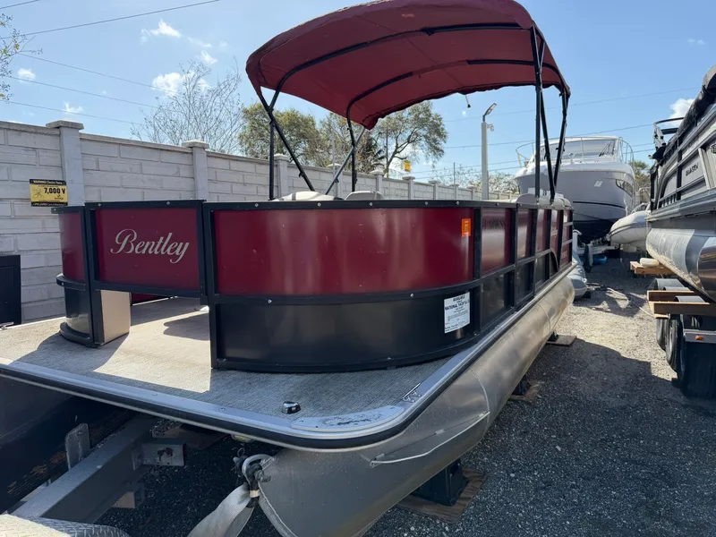 Slide: The Image of Bentley Pontoons 200 Fish 2020 - 7