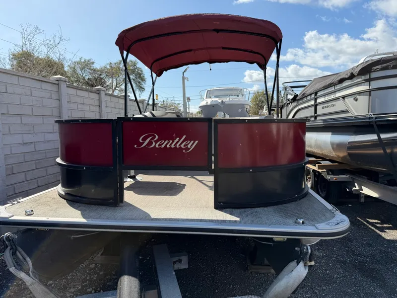 Slide: The Image of Bentley Pontoons 200 Fish 2020 - 8
