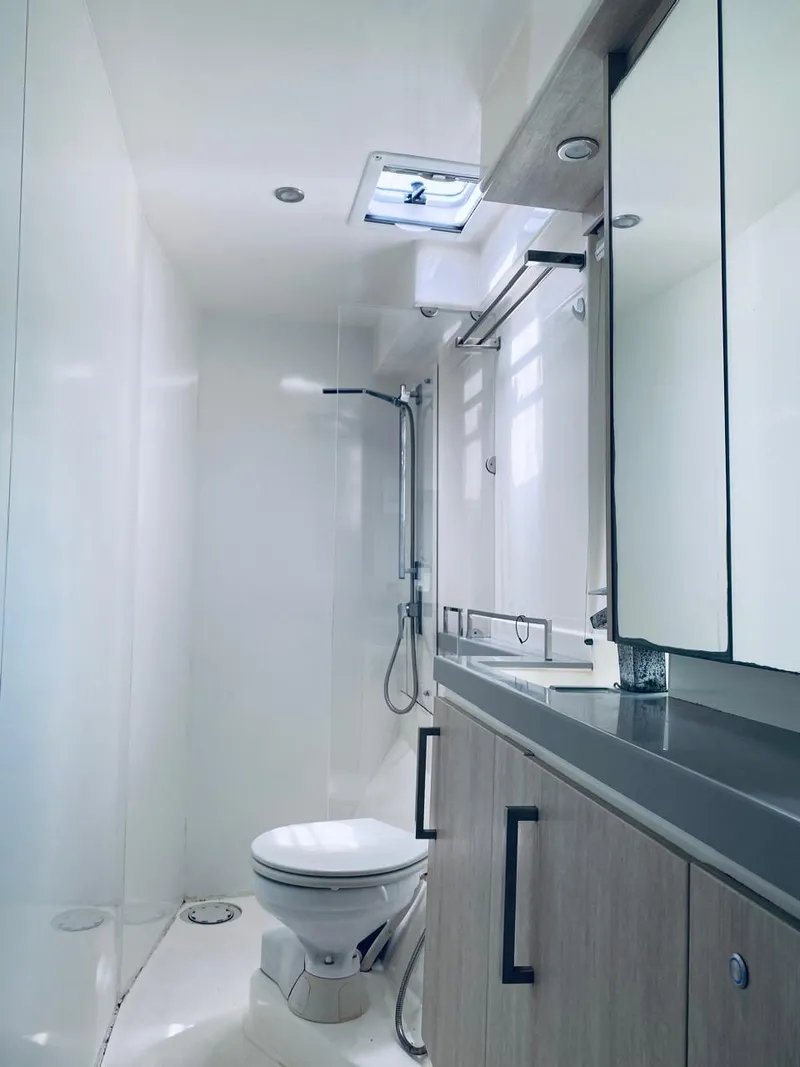 Slide: The Image of Robertson & Caine Leopard 58 2018 - 10