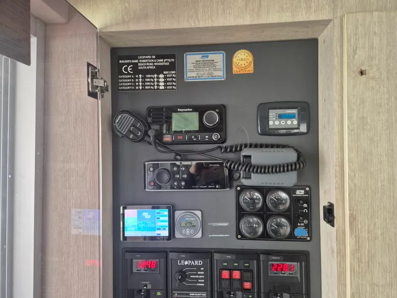 Slide: The Image of Robertson & Caine Leopard 58 2018 - 18