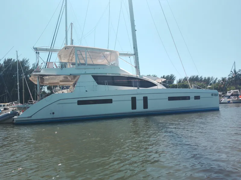 Slide: The Image of Robertson & Caine Leopard 58 2018 - 21