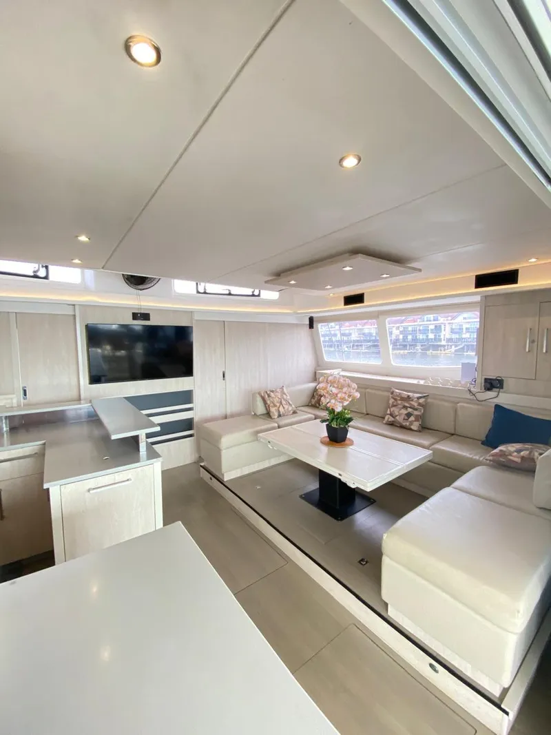 Slide: The Image of Robertson & Caine Leopard 58 2018 - 5