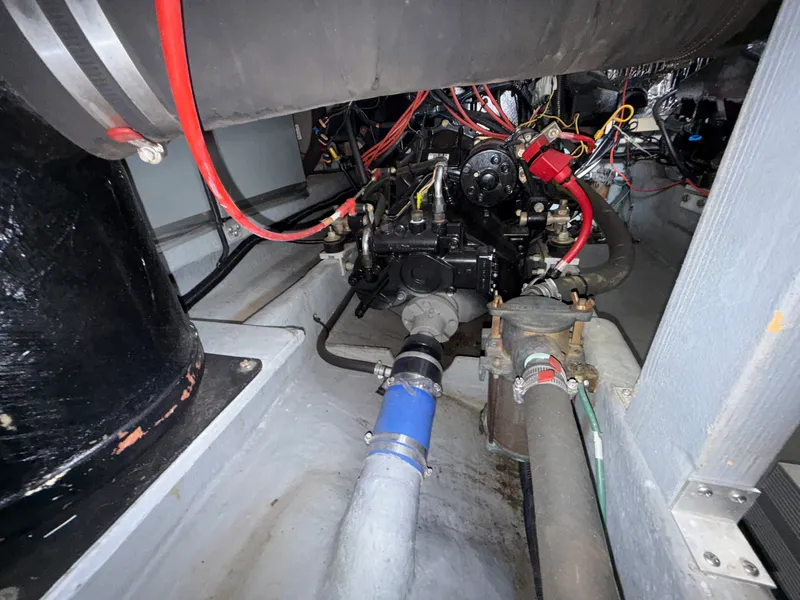 Slide: The Image of Sea Ray 400 EC 1997 - 18