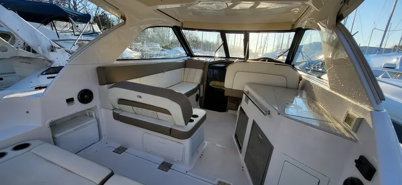 The Image of Regal 35 Sport Coupe 2018 - 0