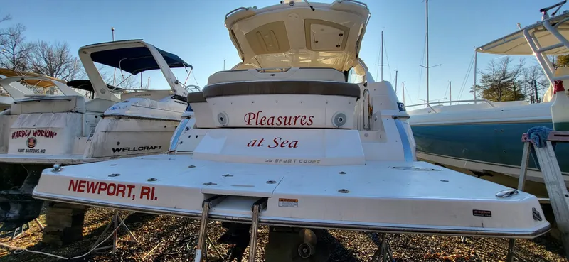 Slide: The Image of Regal 35 Sport Coupe 2018 - 9