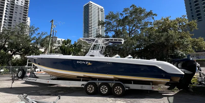 Slide: The Image of Donzi 38 ZF 2008 - 34