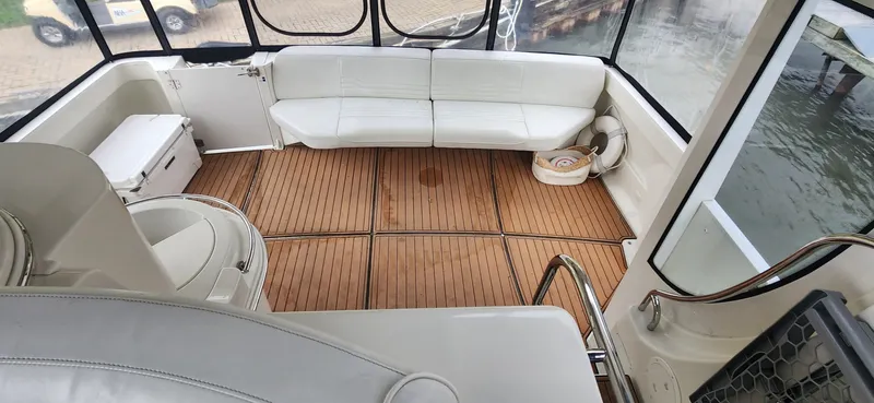 Slide: The Image of Carver Yachts 466 Motor Yacht 2005 - 13