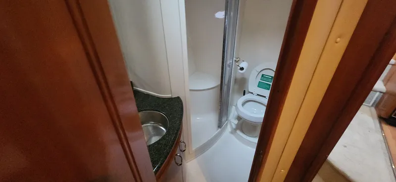 Slide: The Image of Carver Yachts 466 Motor Yacht 2005 - 19