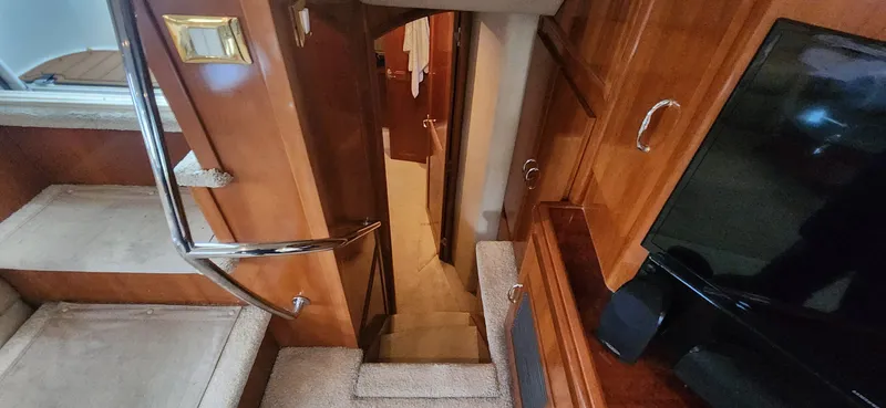 Slide: The Image of Carver Yachts 466 Motor Yacht 2005 - 22