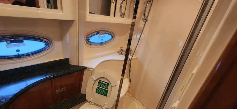 Slide: The Image of Carver Yachts 466 Motor Yacht 2005 - 25