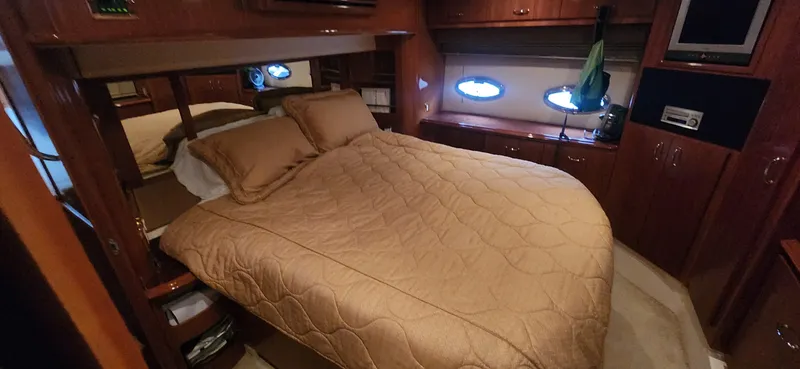 Slide: The Image of Carver Yachts 466 Motor Yacht 2005 - 26