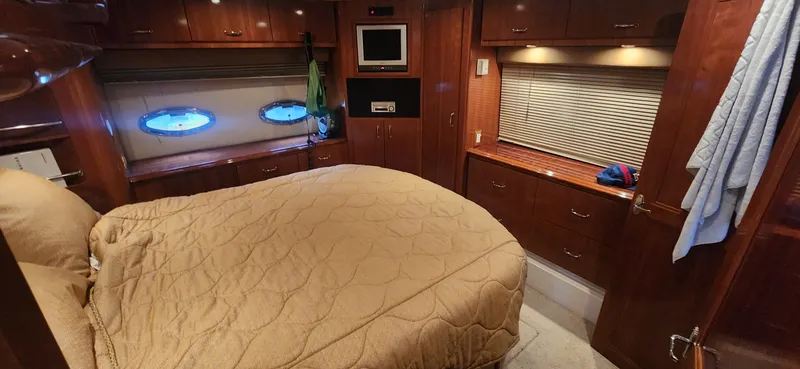 Slide: The Image of Carver Yachts 466 Motor Yacht 2005 - 27