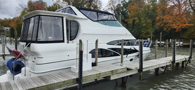 Slide: The Image of Carver Yachts 466 Motor Yacht 2005 - 28