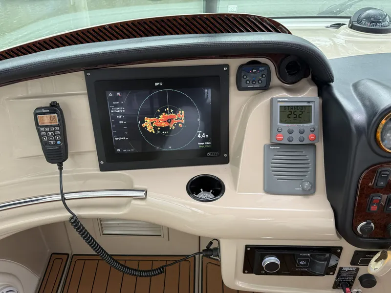 Slide: The Image of Carver Yachts 466 Motor Yacht 2005 - 6