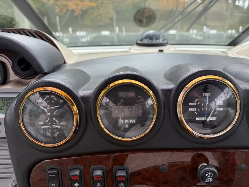 Slide: The Image of Carver Yachts 466 Motor Yacht 2005 - 9