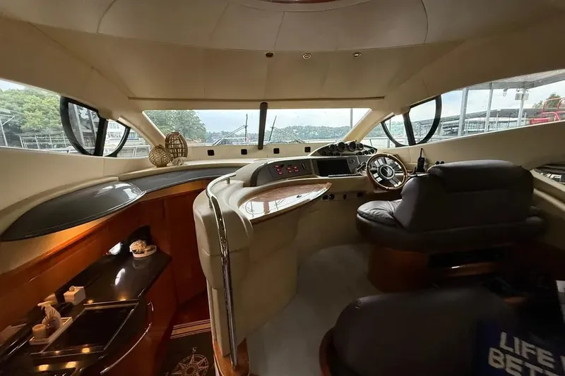 Slide: The Image of Azimut 50 Fly 2006 - 19