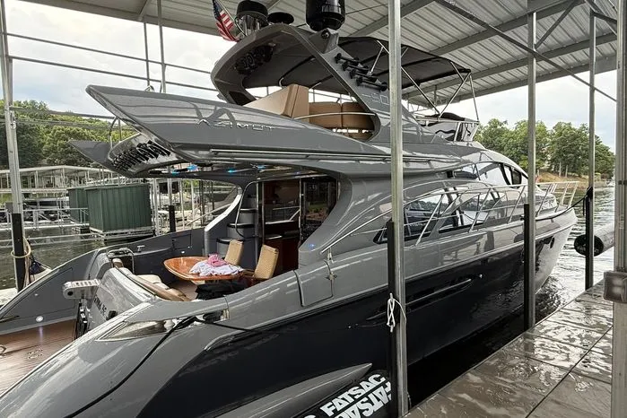 Slide: The Image of Azimut 50 Fly 2006 - 3