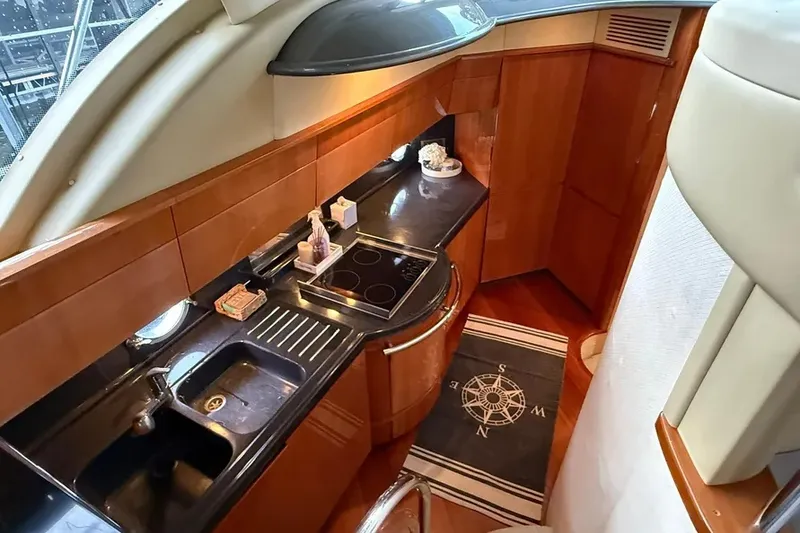 Slide: The Image of Azimut 50 Fly 2006 - 33