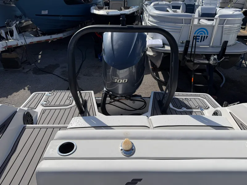 Slide: The Image of Starcraft SVX 231 2023 - 9