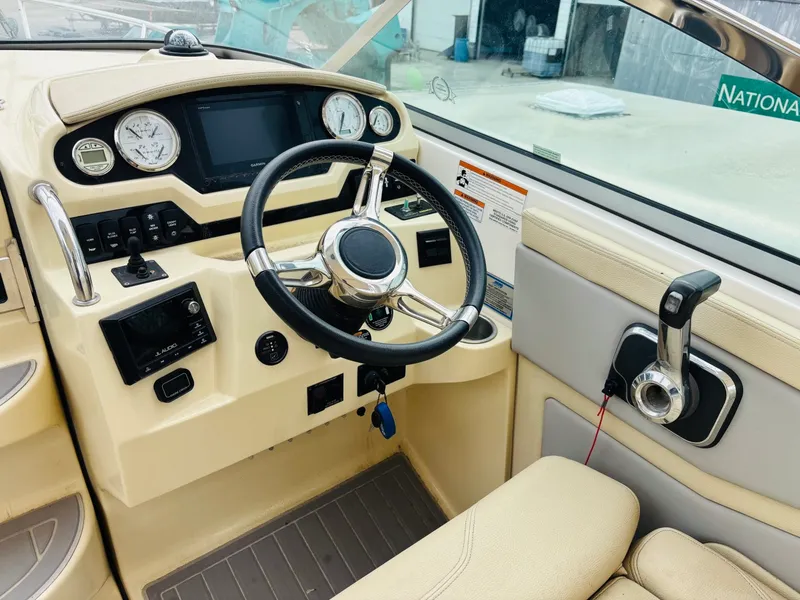 The Image of Regal 28 Express 2019 - undefined