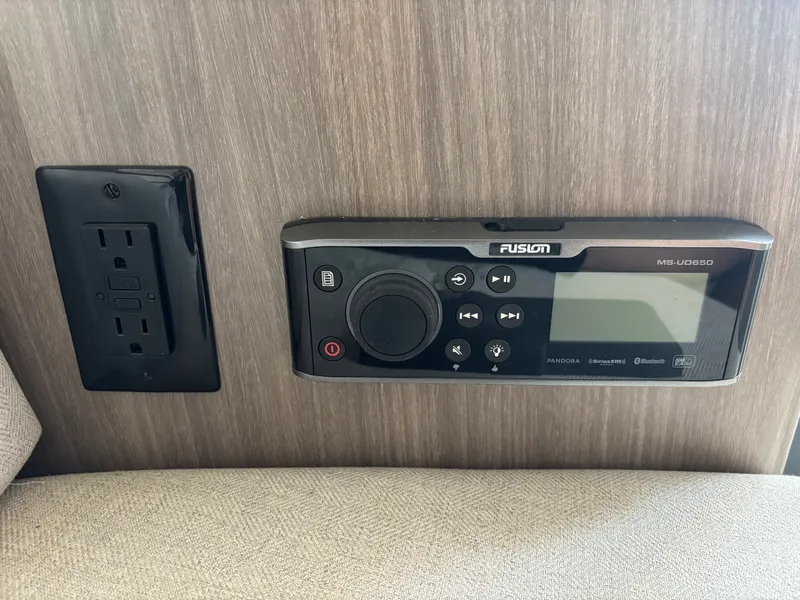 Slide: The Image of Regal 28 Express 2019 - 26