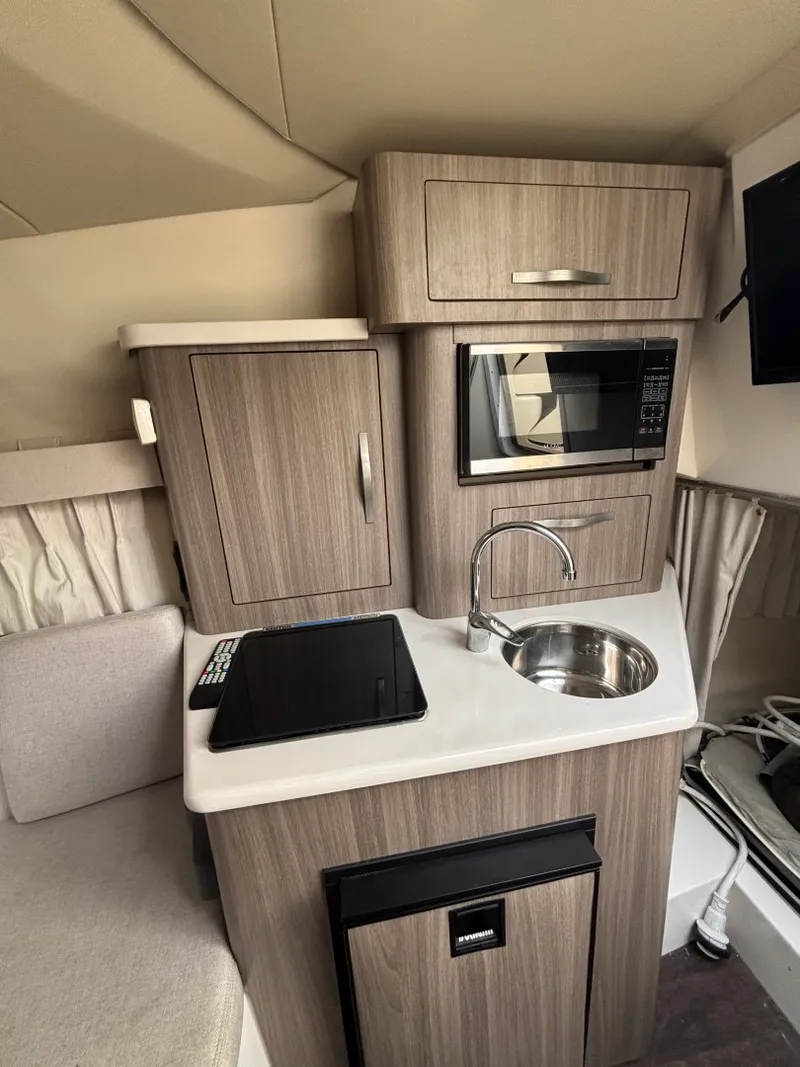 Slide: The Image of Regal 28 Express 2019 - 3