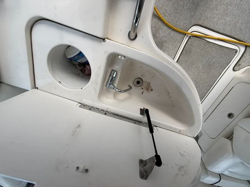 Slide: The Image of Sea Ray 290 SLX 2005 - 22