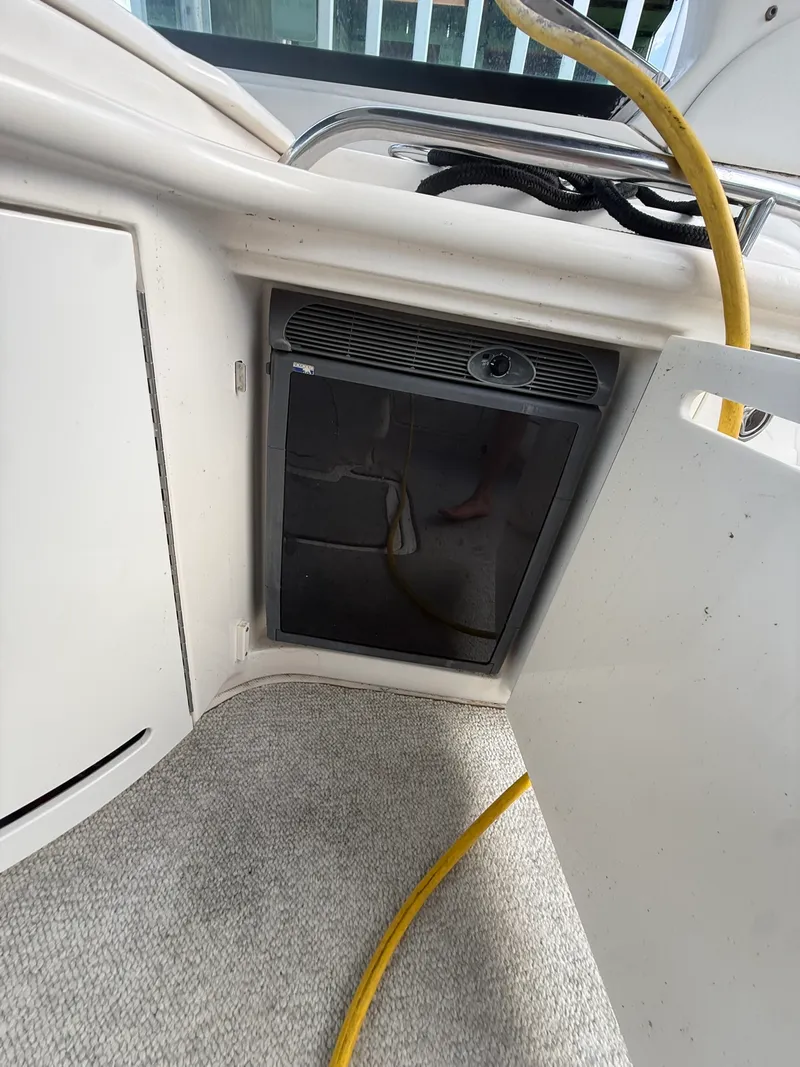 Slide: The Image of Sea Ray 290 SLX 2005 - 23