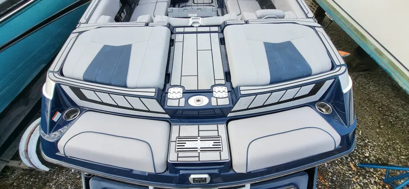 Slide: The Image of Malibu Wakesetter 23 MXZ 2021 - 4