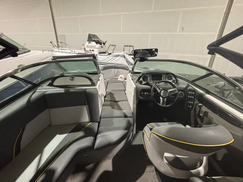 Slide: The Image of Supra 21V 2012 - 14