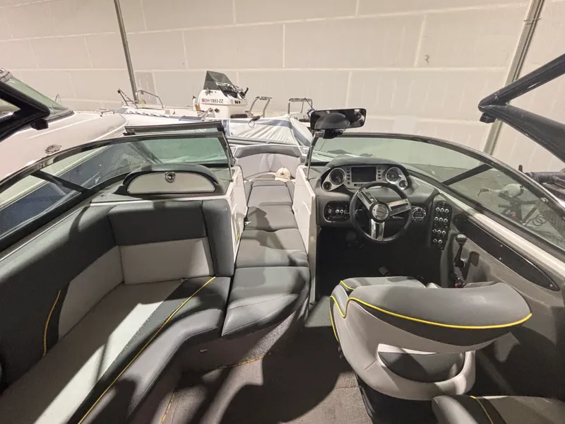 Slide: The Image of Supra 21V 2012 - 15