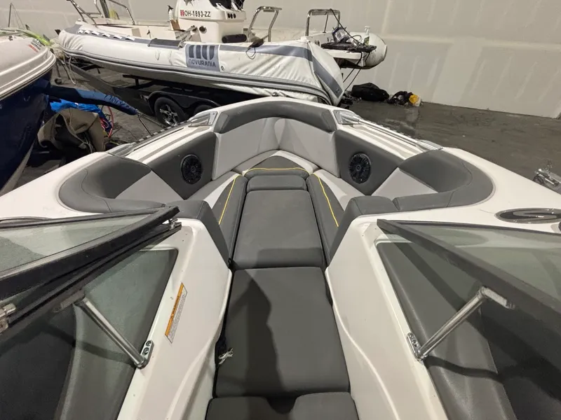 Slide: The Image of Supra 21V 2012 - 16