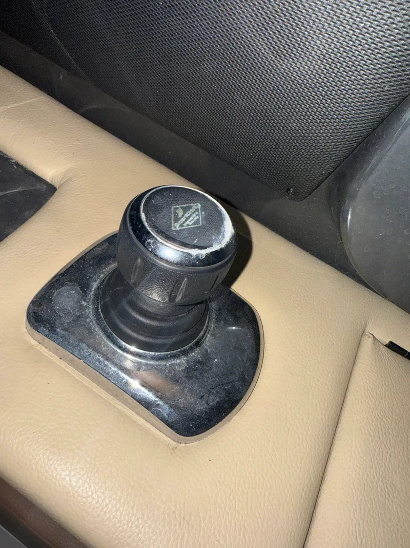 Slide: The Image of Sea Ray 350 SLX 2015 - 19