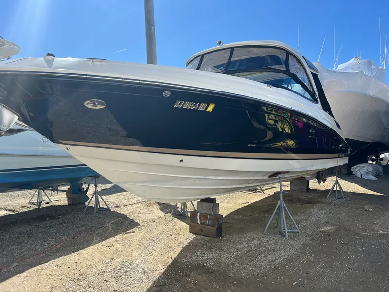 Slide: The Image of Sea Ray 350 SLX 2015 - 28