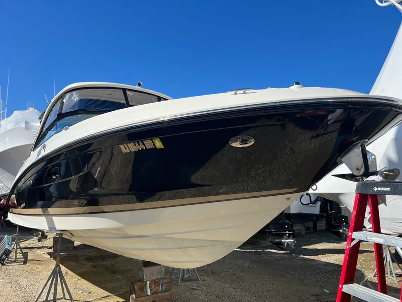 Slide: The Image of Sea Ray 350 SLX 2015 - 29