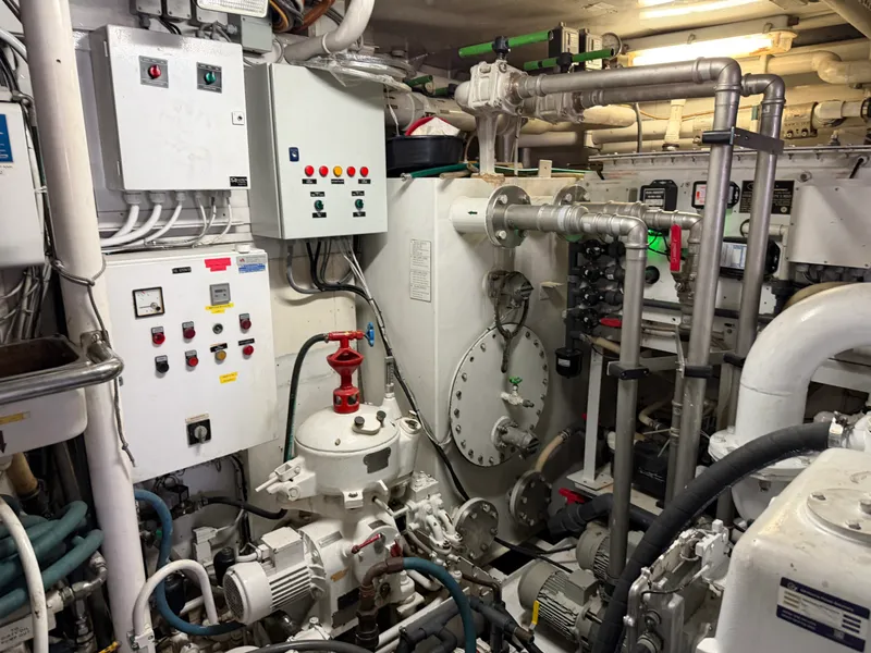 Slide: The Image of Heesen 144 1990 - 127