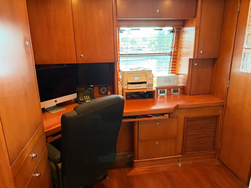 Slide: The Image of Heesen 144 1990 - 25