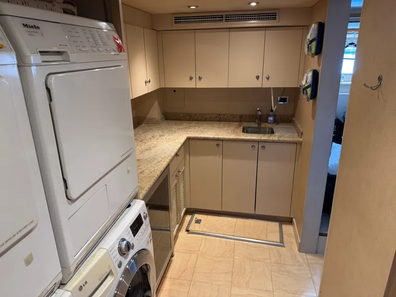 Slide: The Image of Heesen 144 1990 - 64