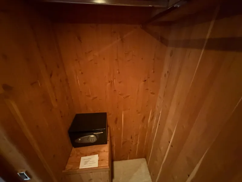 Slide: The Image of Heesen 144 1990 - 83