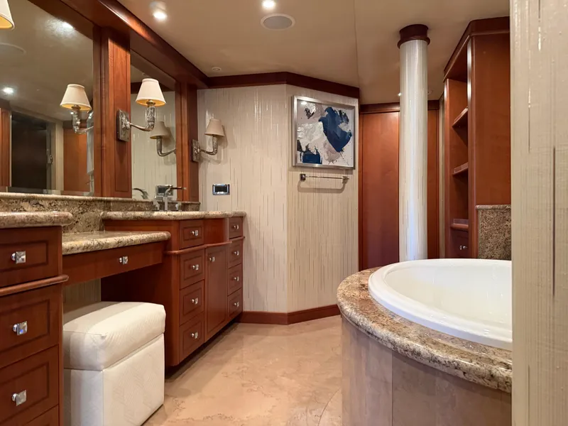 Slide: The Image of Heesen 144 1990 - 85